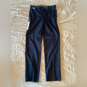 Haggar Classic Fit Premium No Iron Khaki